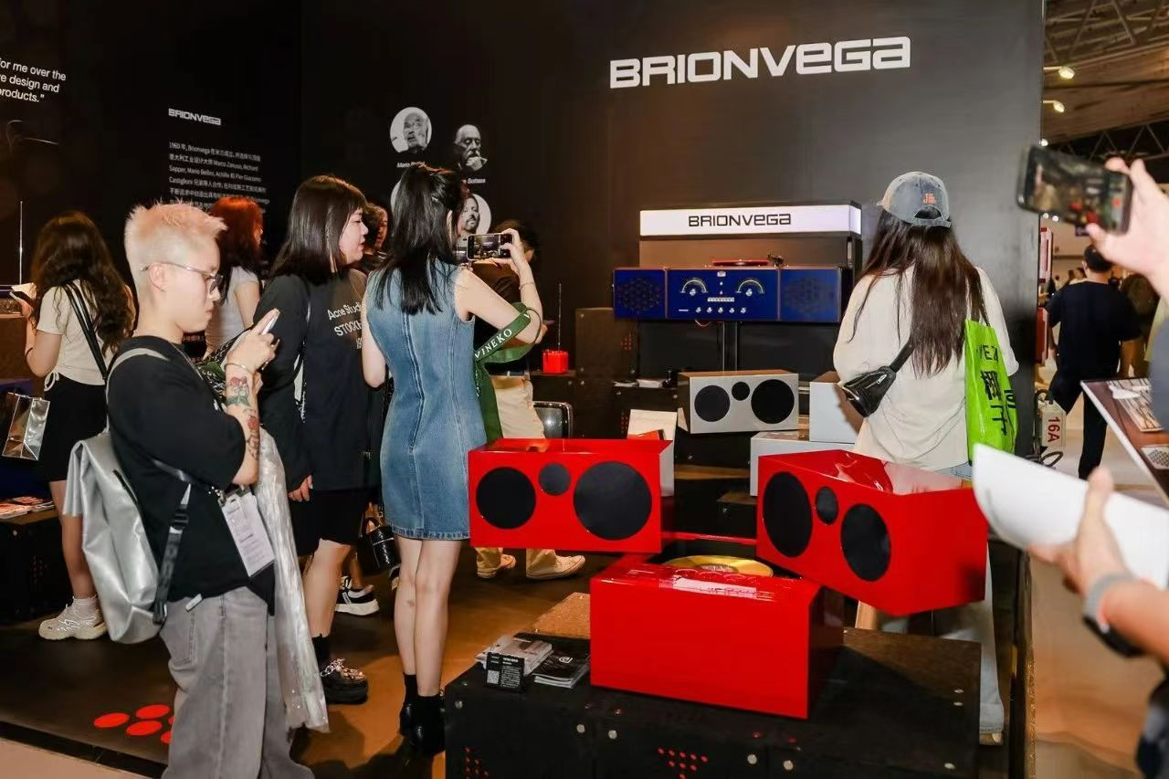 设计上海2024：drivepro与 Brionvega共创音响美学新纪元(图2)