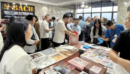好薇《家乡美》全国首发大型音乐会在斯巴赫音响隆重举行(图9)