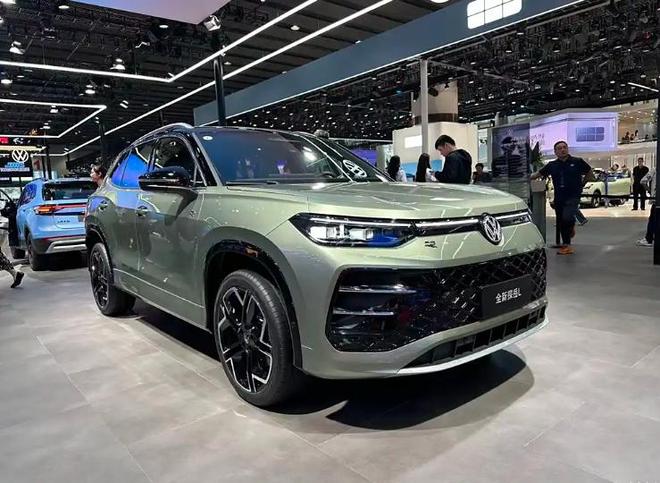 2024广州车展聚焦重磅燃油车 部分车价格超百万 你愿意买单吗？(图5)