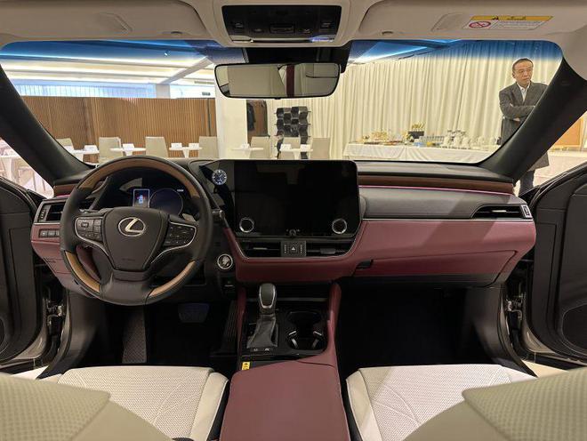 2024广州车展聚焦重磅燃油车 部分车价格超百万 你愿意买单吗？(图10)