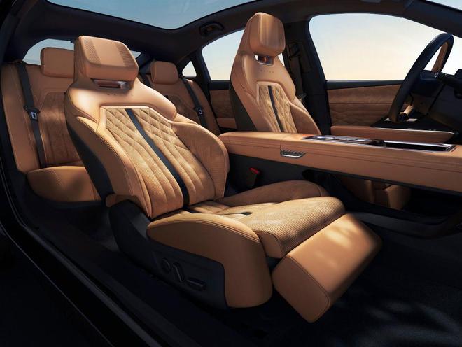 破茧成蝶2024年【车评榜】最受期待车型 长安马自达 MAZDA EZ-6(图4)