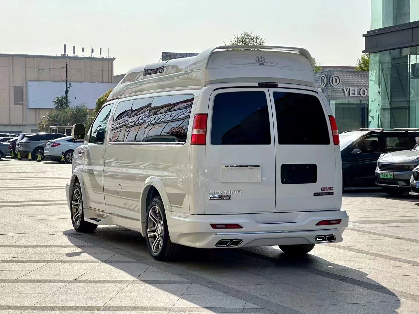 2024 款 GMC 高顶商务车：陆地商务舱的新典范(图9)