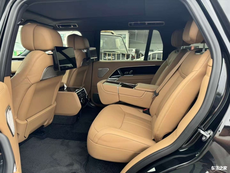 奥迪 SQ5 2024 款与同级别车型价格对比如何？(图1)