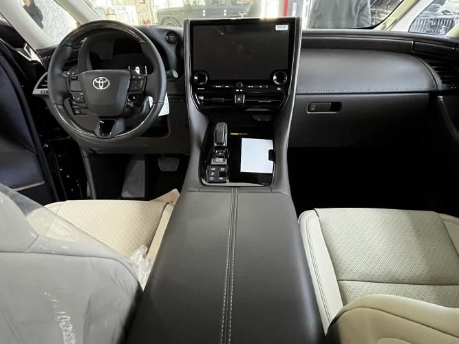 2024款丰田埃尔法混动天津现车颜色齐全销售全国(图2)