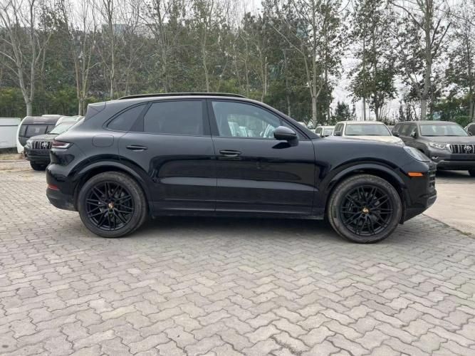 2024款加版保时捷卡宴30T 豪华增强包天津最新报价及图片(图2)