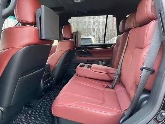 2024款雷克萨斯LX570平行进口最新售价直降20万起(图3)