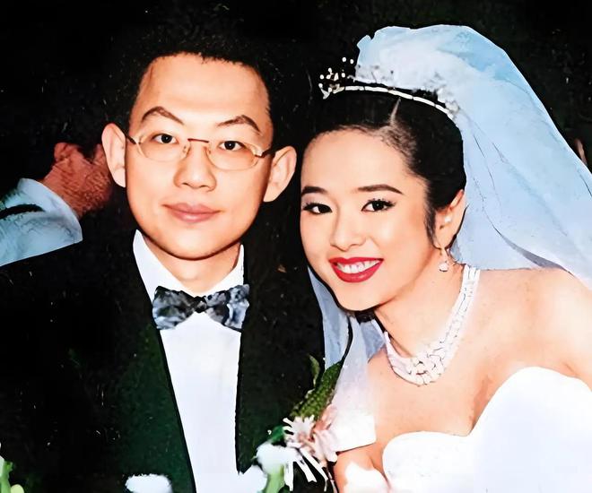 过气老艺人的窘况： 直播磕头、县城走穴、晚节不保 体面退场太难(图3)
