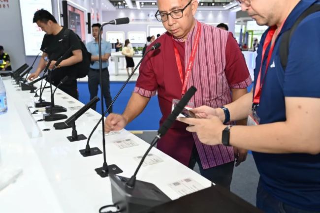 体验即所有｜铁三角与您一起回顾2024广州国际专业灯光、音响展览会(图6)