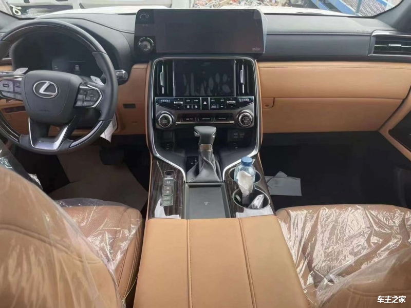 2024款国六雷克萨斯LX570外观霸气热销价(图2)