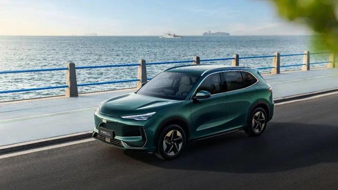 1098万起！续航升级至610km2026款吉利银河E5正式上市(图3)