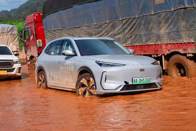 1098万起！续航升级至610km2026款吉利银河E5正式上市(图9)