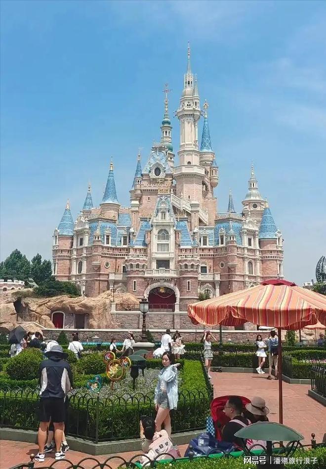 迪士尼打架后续情侣女生对小孩动手目击者发声情侣被骂惨(图18)