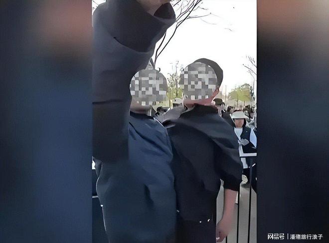 迪士尼打架后续情侣女生对小孩动手目击者发声情侣被骂惨(图20)