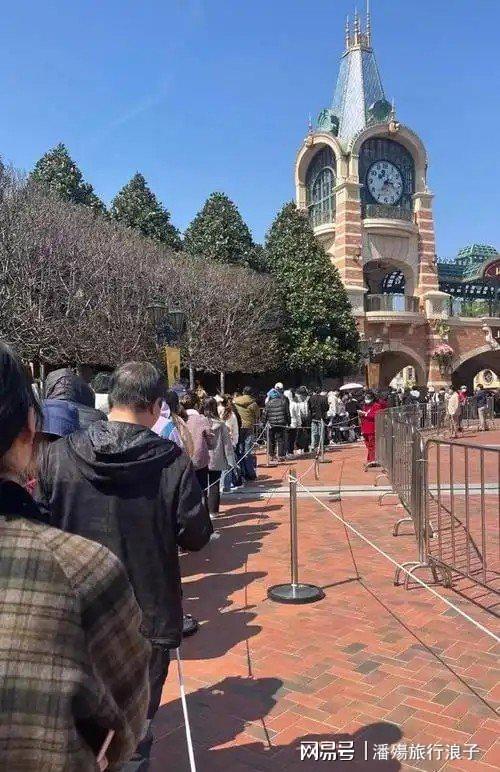 迪士尼打架后续情侣女生对小孩动手目击者发声情侣被骂惨(图21)