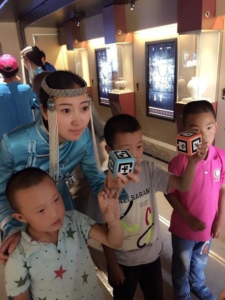 流动博物馆奔赴草原 文博“乌兰牧骑”驰骋戈壁(图2)