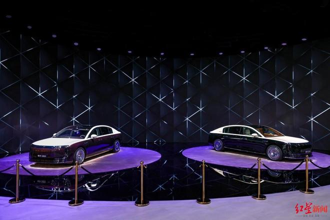鸿蒙智行五界十车登陆成都车展树立中国智能汽车新标杆(图5)