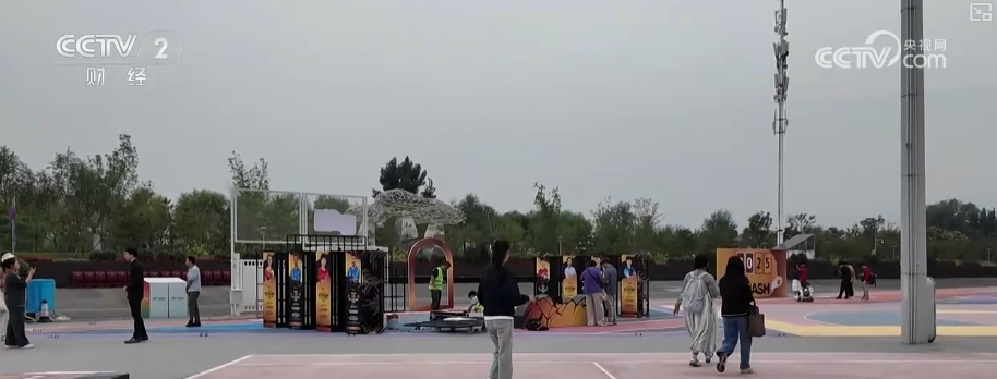 “全域宠粉”为球迷提供多元消费场景 赛事经济燃动消费“新”热力(图4)