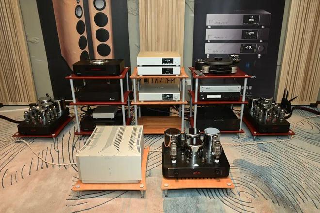 最接近模拟母带音质的数字音源加拿大MF NADAC三件套震撼登场(图3)