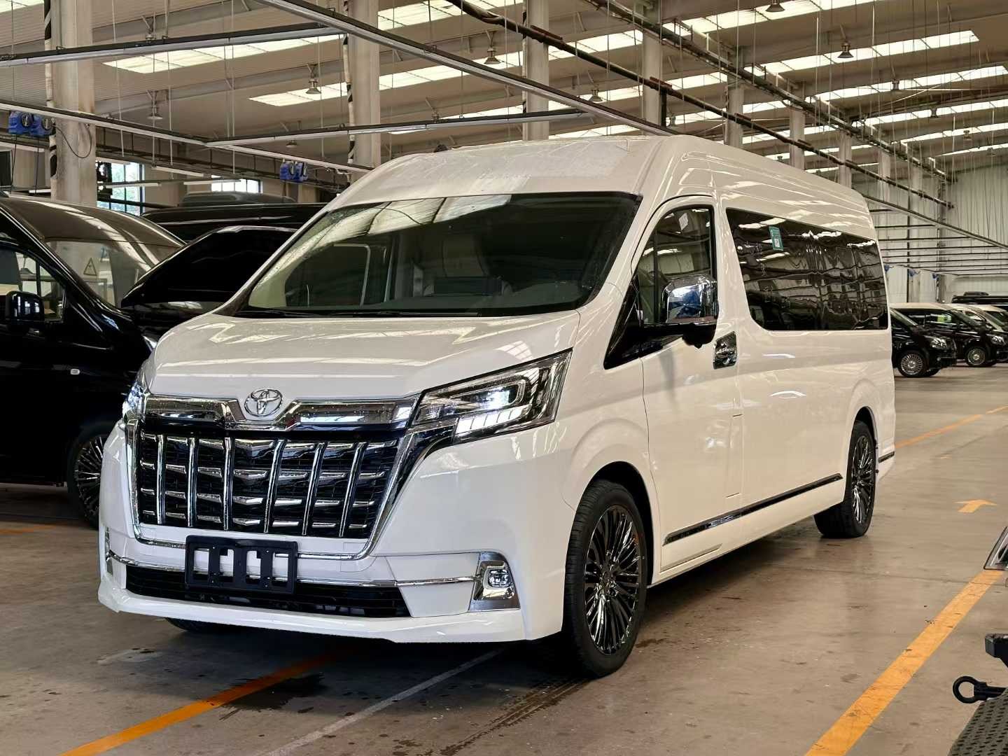 丰田海狮7座商务车2024款丰田海狮报价 售全国(图1)