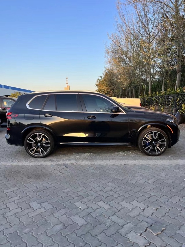 2024款宝马X5 30T XLine本家现车 现车清仓处理(图5)
