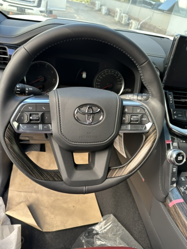 2024款酷路泽3300柴油VXR帝国版 现车优惠报价(图5)