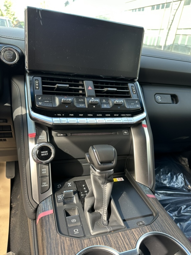 2024款酷路泽3300柴油VXR帝国版 现车优惠报价(图9)