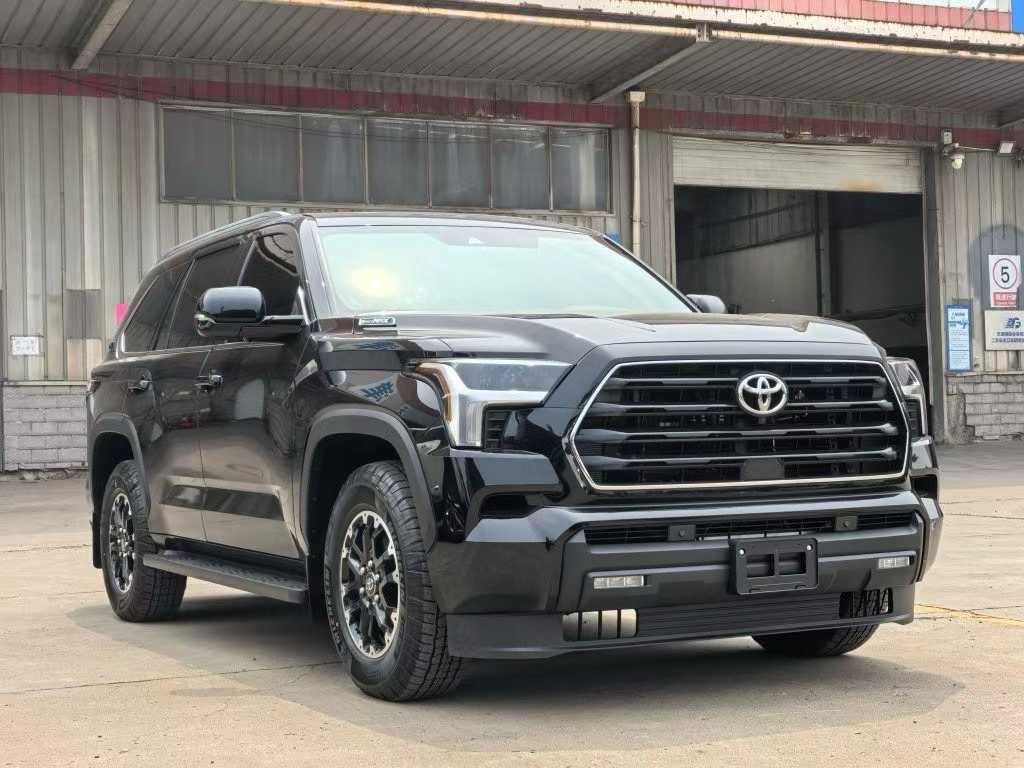 2024款丰田红杉 全新一代14X万闪亮登场 绝版SUV！(图1)