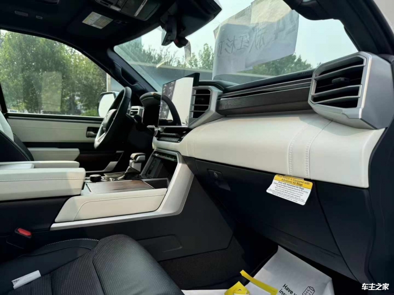 2024款丰田红杉 全新一代14X万闪亮登场 绝版SUV！(图3)