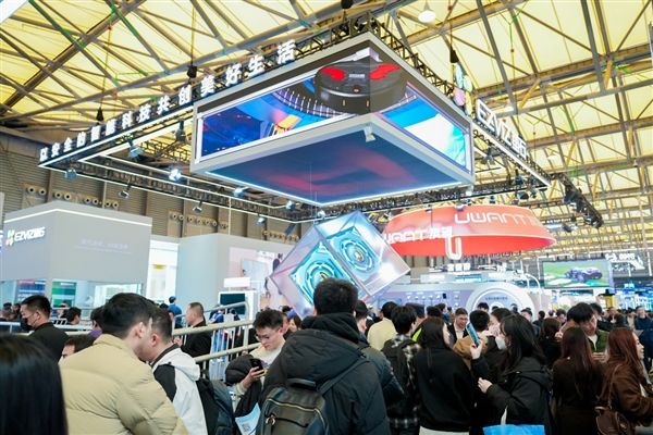 定义清洁60时代！萤石Stella星辰系列 以双擎双热+世界模型破局行业痛点(图1)