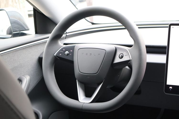 特斯拉Model 3车型配置盘点：入门级最受欢迎(图17)