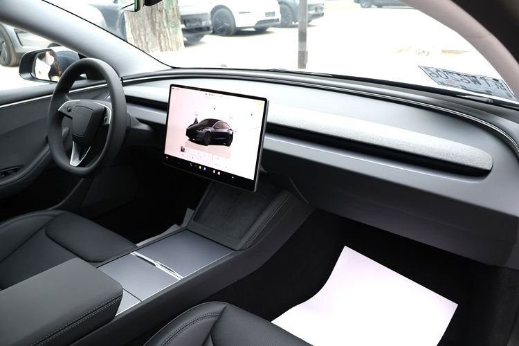 特斯拉Model 3车型配置盘点：入门级最受欢迎(图22)