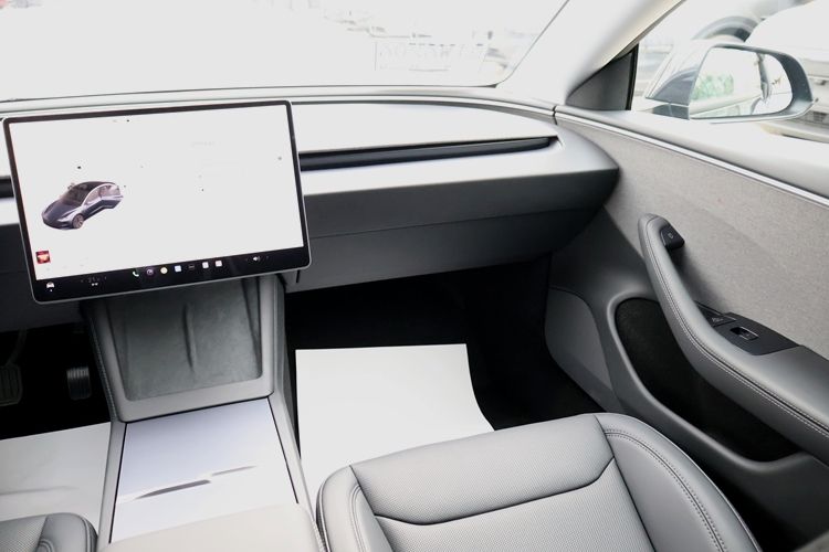 特斯拉Model 3车型配置盘点：入门级最受欢迎(图23)