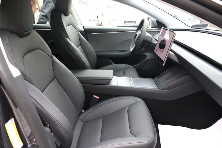 特斯拉Model 3车型配置盘点：入门级最受欢迎(图24)