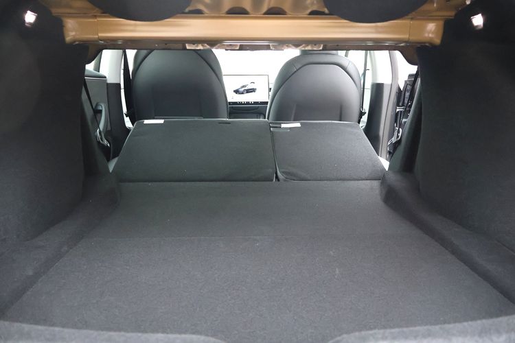 特斯拉Model 3车型配置盘点：入门级最受欢迎(图29)