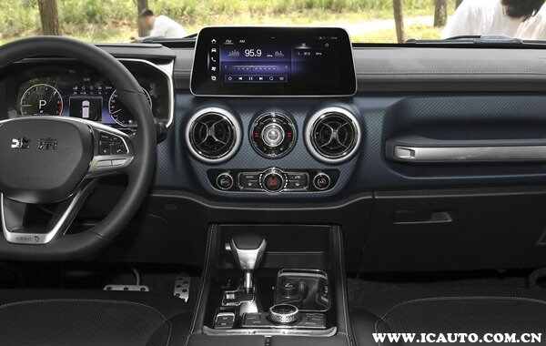 放大招！与众 08 预售 2399 万起德系品质+中国智能要改写格(图1)