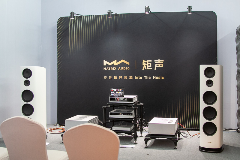 星纪元ET以全能实力闪耀2025成都车展(图1)