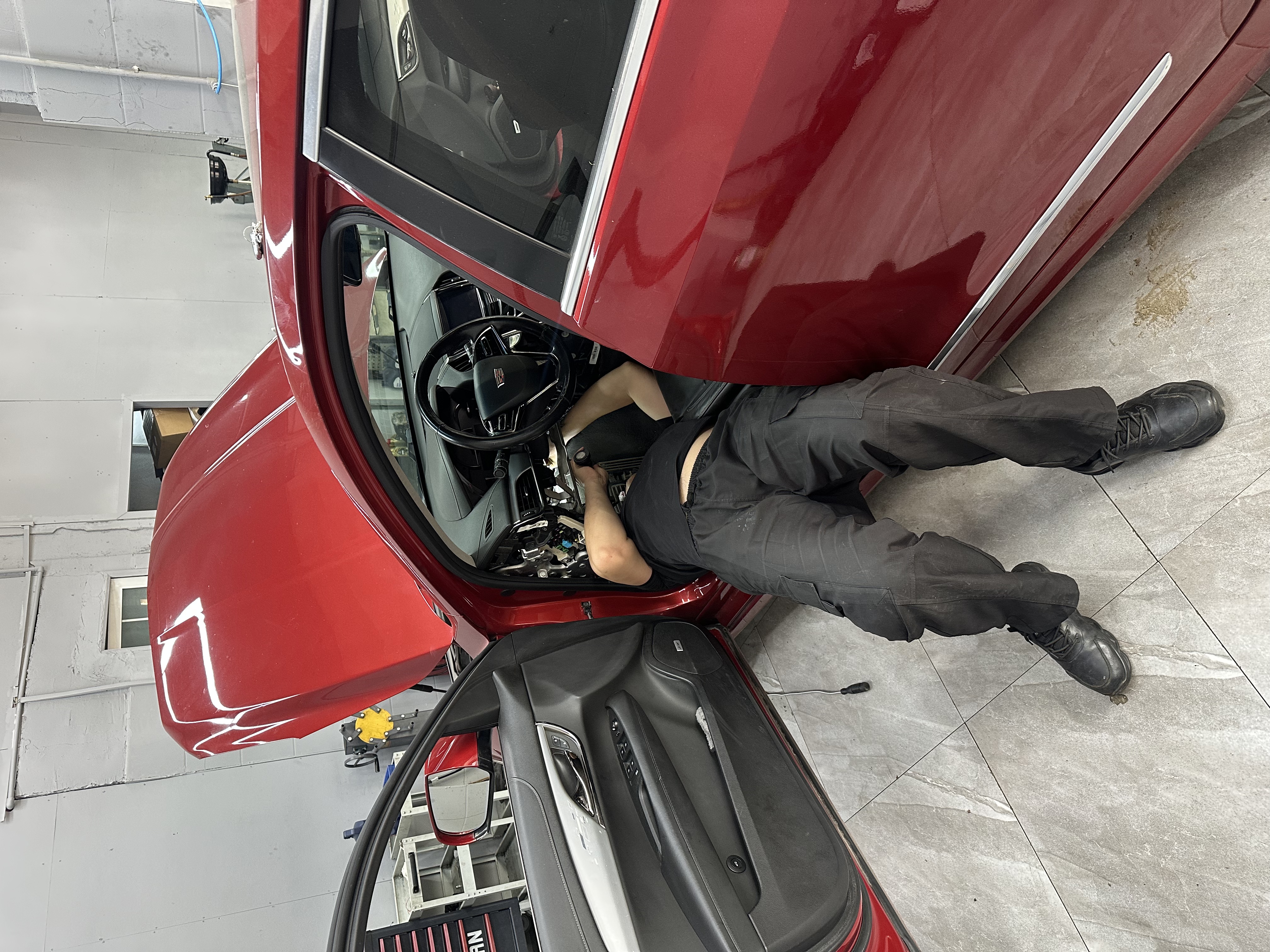 2024南宁凯迪拉克内饰改装市场深度测评：专业、品质与个性化如何兼得？(图2)