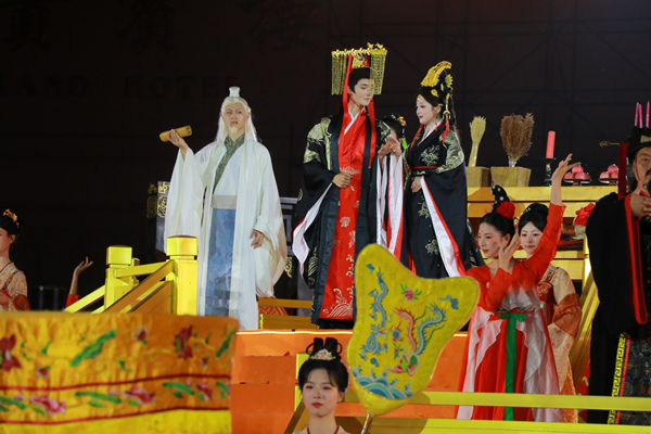 千年庙会“潮”起来 2026丰都庙会巡游点亮长江之畔(图1)