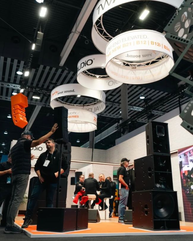 逛一场“科技范”艺术展是啥体验？(图1)