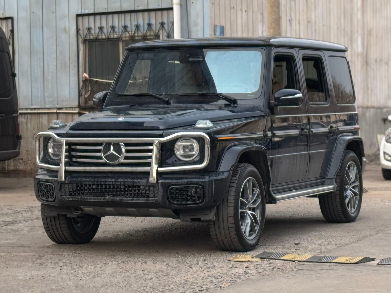 2024款奔驰G550现车全国落户购车送豪礼 颜色齐全(图1)